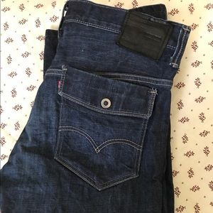 Levi straight loose leg pant